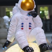 玻璃钢宇航服太空人雕塑