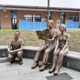 玻璃钢仿铜人物雕塑