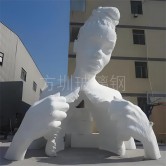 城市商业空间的艺术呼吸：玻璃钢大型户外商业美陈装饰装置雕塑