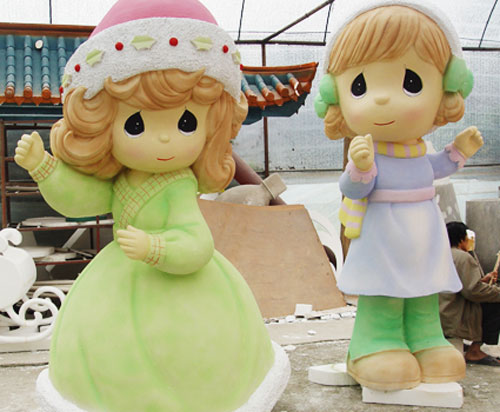 玻璃钢卡通小女孩雕塑
